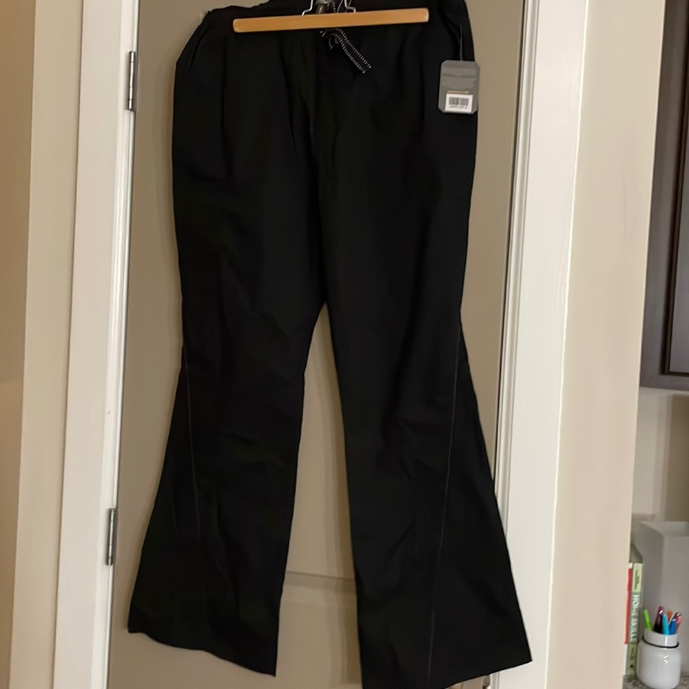 NEW WITH TAGS Jaanuu Scrub Pants Size M flares